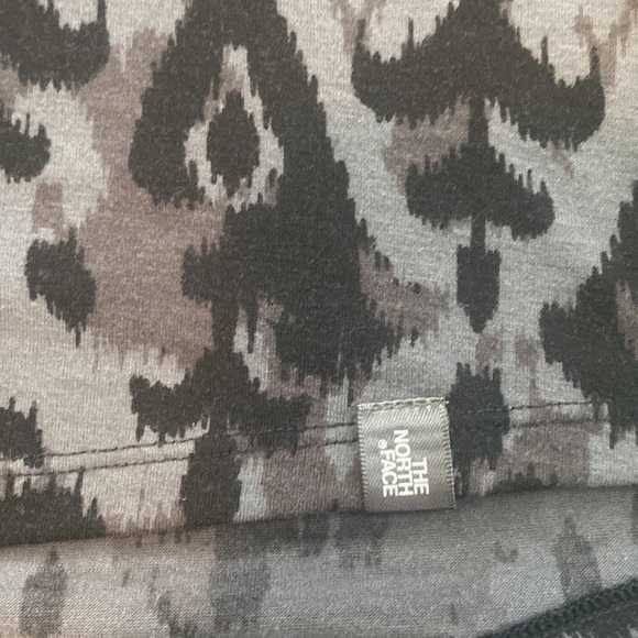 The NorthFace black and gray tank top - Picture 4 of 4